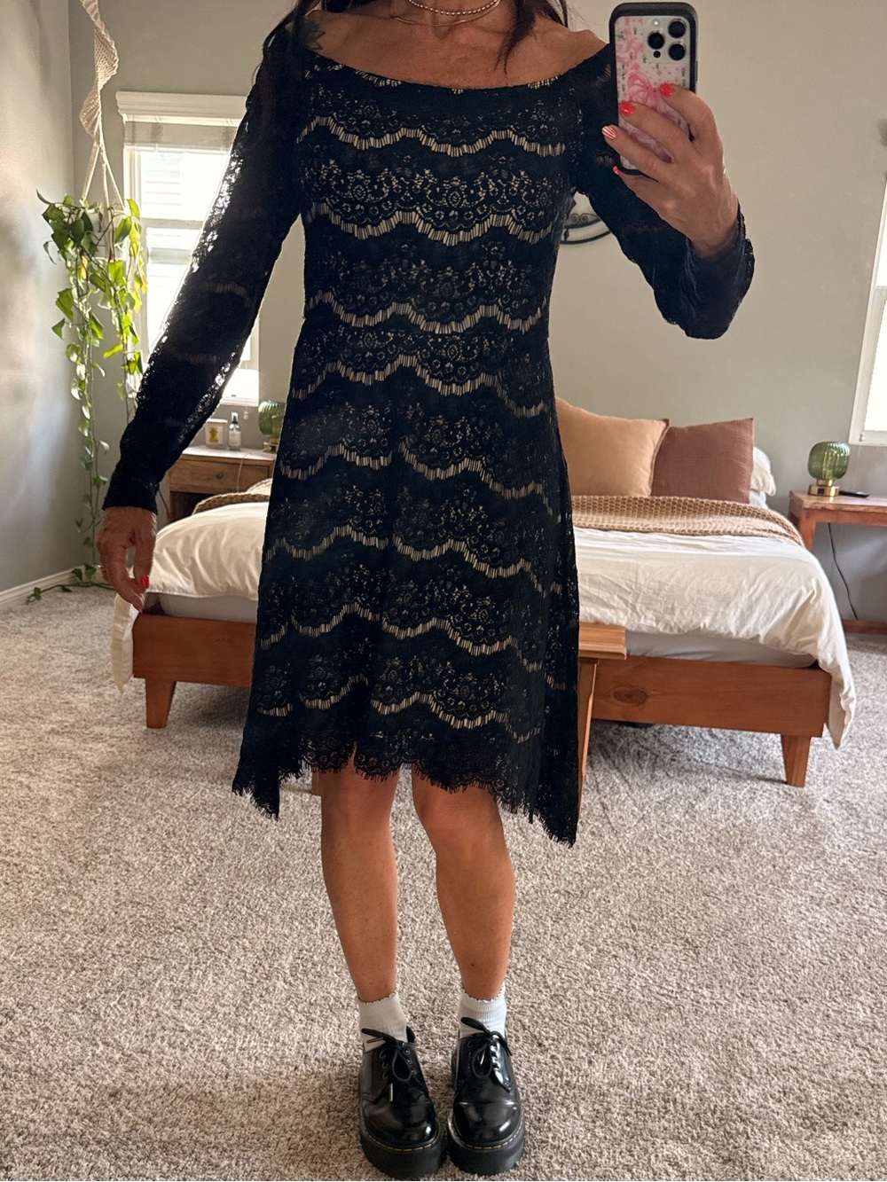 Elegant long sleeve black lace dress